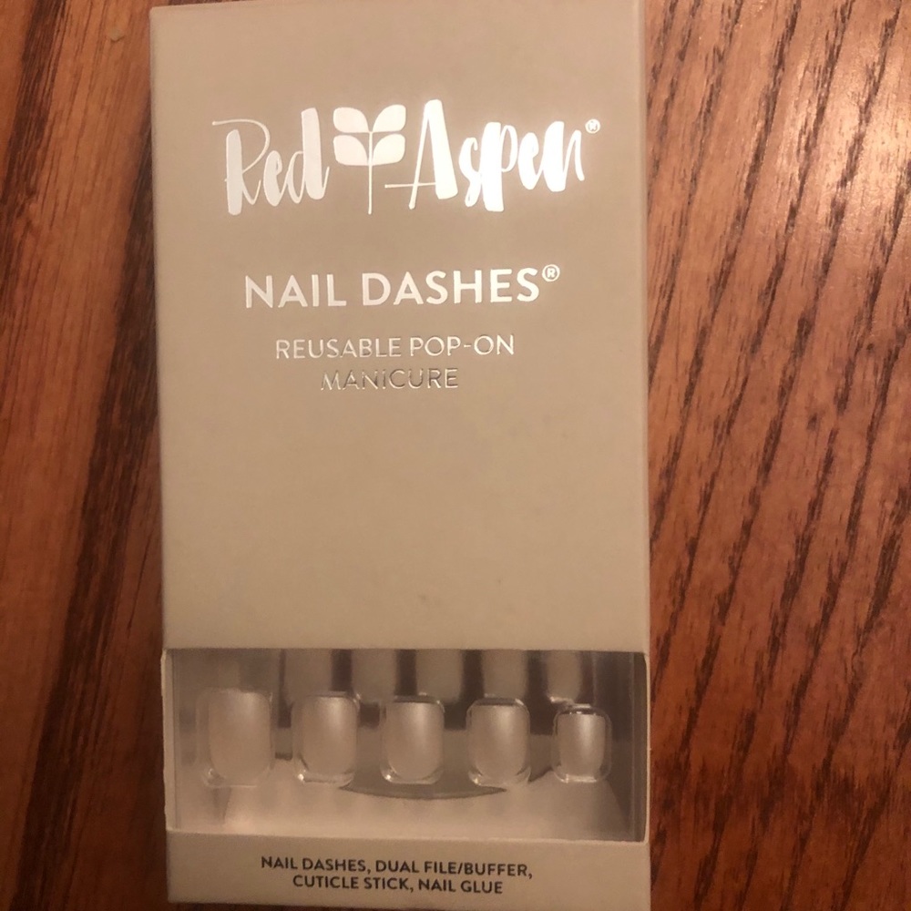 Red Aspen petite nails